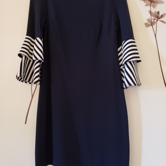 ELIZA J NAVY WITH NAVY & WHITE STRIPES BELL SLEEVES IN SIZE 6 - Picture 4 of 14